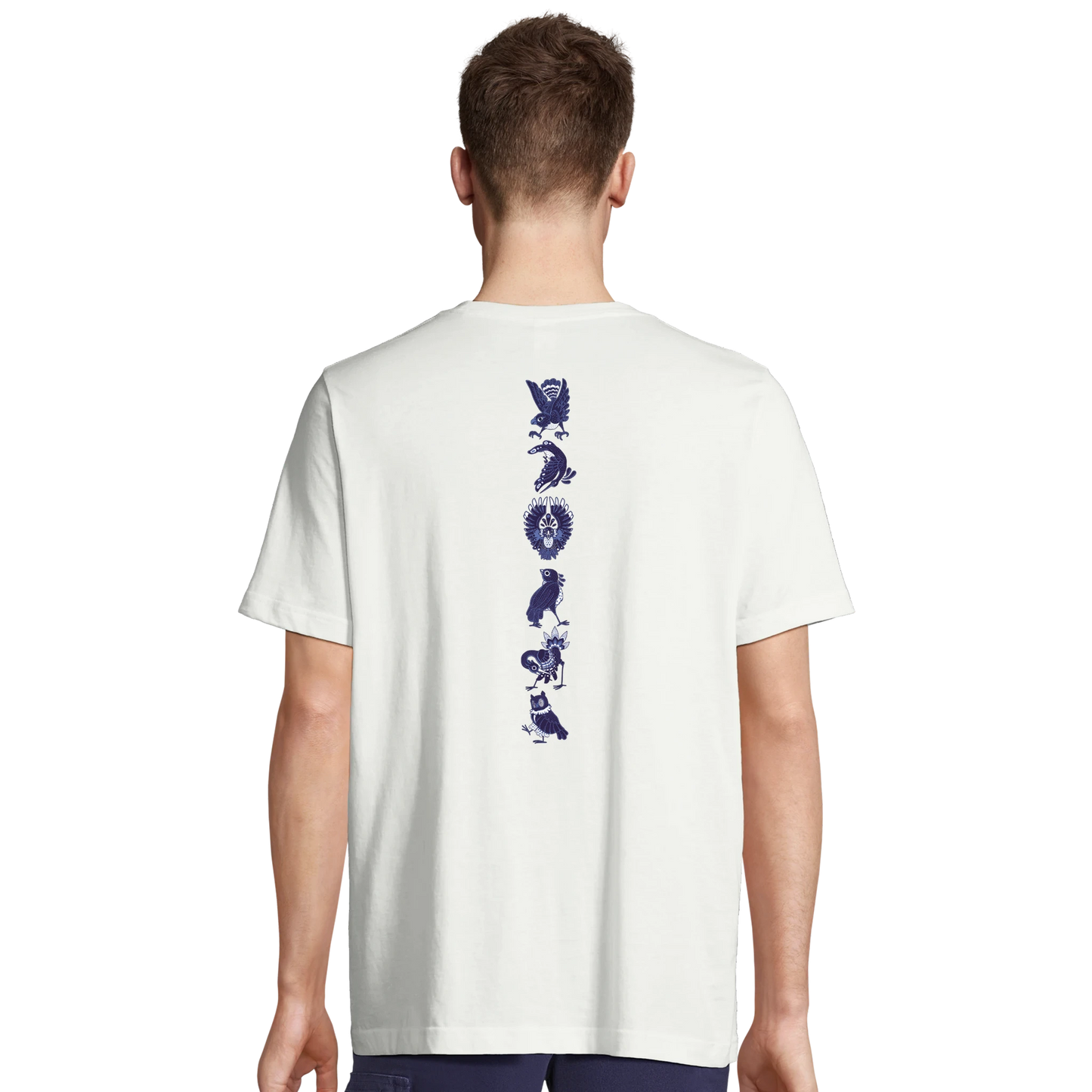 T-shirt au design d'APOU SHINY – Famille des Oiseaux en Totem - un jeu de cartes familial plein de malice et de stratégie - Editeur : NO ONE GAMES