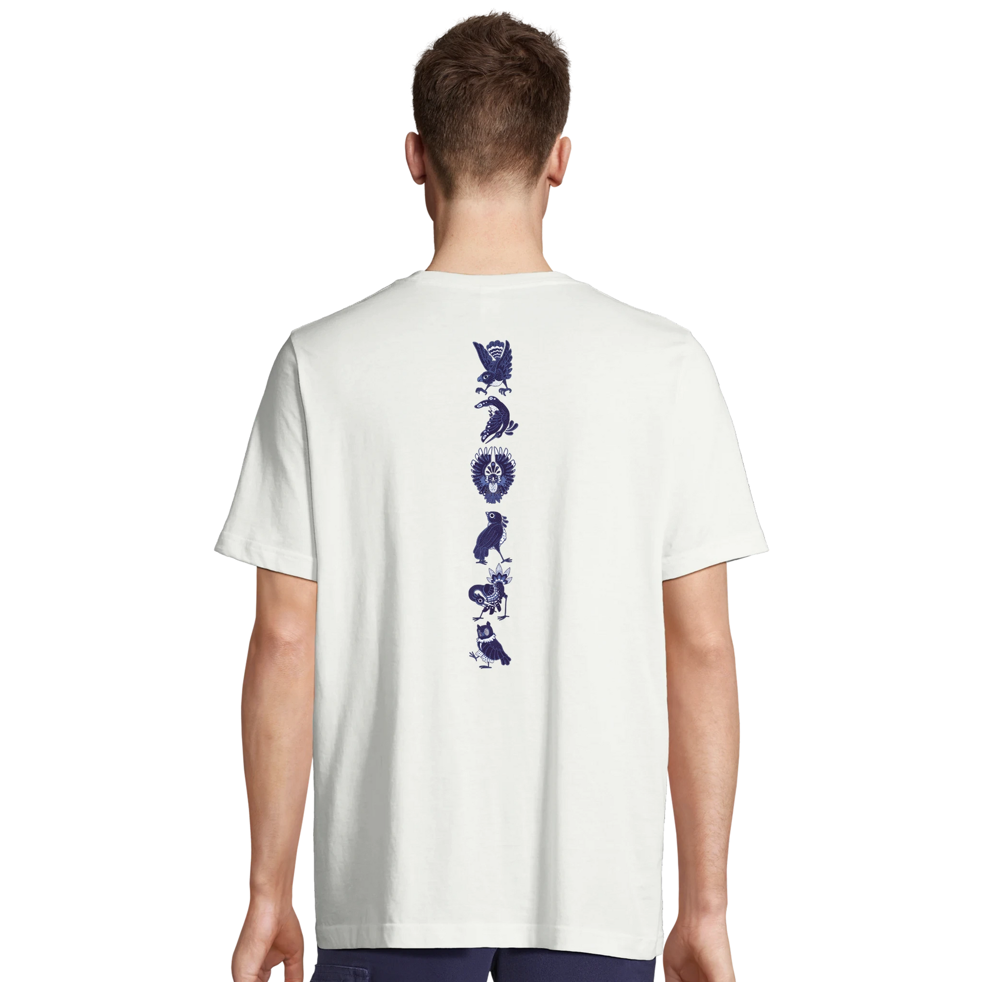 T-shirt au design d'APOU SHINY – Famille des Oiseaux en Totem - un jeu de cartes familial plein de malice et de stratégie - Editeur : NO ONE GAMES