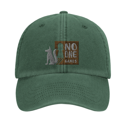 Casquette au design du logo de NO ONE GAMES - Inspiration du loup d'APOU SHINY : un jeu de cartes familial plein de malice et de stratégie